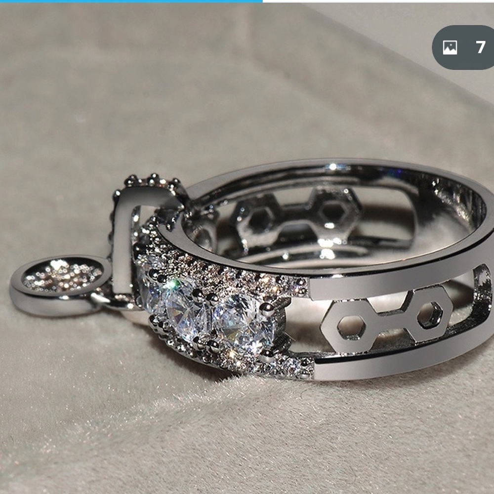 SILVER FASHION RING - Picture 2 of 2